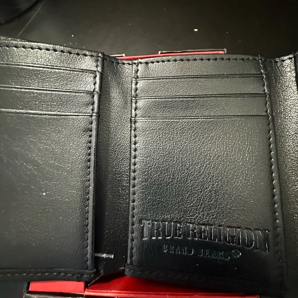🆕True Religion Trifold Leather Wallet
